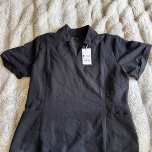 Figs Black Medical Scrub Top INALA SLIM TOP W/ SELF COLLAR
